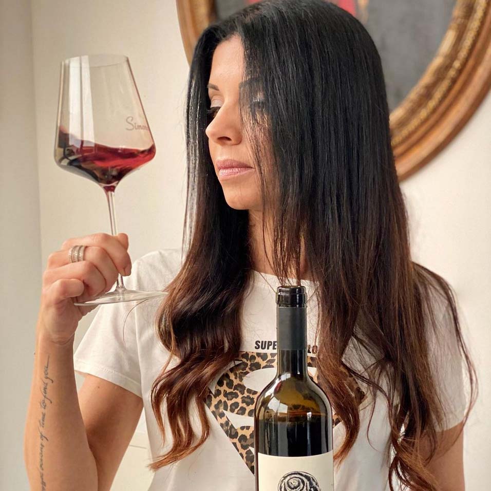 Simona Geri wine influencer